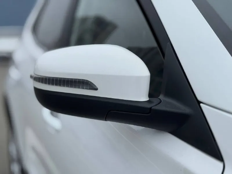 🏁в продаже chery tiggo 4 pro год выпуска: 2022 пробег на табло: 65 000 км птс: электронный, юр. чистый двигатель: 1.5 бензин трансмиссия: cvt vin: lvvdb21b2pd087884 цена: 1 090 000 руб. 📞 + 7 (928) 113-61-61 адрес: г. ростов-на-дону, тц «сиверс», пр. сиверса, 23 – как нас найти ежедневно с 10:00 до 20:00 способы оплаты: — наличные; — кредит (20 банков); — безнал без ндс; — обмен на ваш авто. больше подробностей об авто и способах оплаты узнавайте у менеджера @autozaorndbot _______________ смотрите все авто в наличии – https://autozao. ru/ 🗺️ присоединяйтесь к авто зао в других городах: — москва — краснодар — екатеринбург - фотография - 10