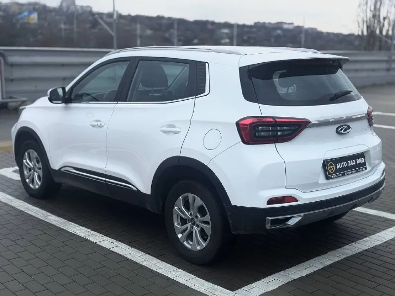 🏁в продаже chery tiggo 4 pro год выпуска: 2022 пробег на табло: 65 000 км птс: электронный, юр. чистый двигатель: 1.5 бензин трансмиссия: cvt vin: lvvdb21b2pd087884 цена: 1 090 000 руб. 📞 + 7 (928) 113-61-61 адрес: г. ростов-на-дону, тц «сиверс», пр. сиверса, 23 – как нас найти ежедневно с 10:00 до 20:00 способы оплаты: — наличные; — кредит (20 банков); — безнал без ндс; — обмен на ваш авто. больше подробностей об авто и способах оплаты узнавайте у менеджера @autozaorndbot _______________ смотрите все авто в наличии – https://autozao. ru/ 🗺️ присоединяйтесь к авто зао в других городах: — москва — краснодар — екатеринбург - фотография - 4