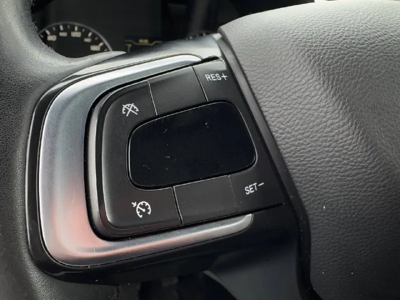 🏁в продаже chery tiggo 4 pro год выпуска: 2022 пробег на табло: 65 000 км птс: электронный, юр. чистый двигатель: 1.5 бензин трансмиссия: cvt vin: lvvdb21b2pd087884 цена: 1 090 000 руб. 📞 + 7 (928) 113-61-61 адрес: г. ростов-на-дону, тц «сиверс», пр. сиверса, 23 – как нас найти ежедневно с 10:00 до 20:00 способы оплаты: — наличные; — кредит (20 банков); — безнал без ндс; — обмен на ваш авто. больше подробностей об авто и способах оплаты узнавайте у менеджера @autozaorndbot _______________ смотрите все авто в наличии – https://autozao. ru/ 🗺️ присоединяйтесь к авто зао в других городах: — москва — краснодар — екатеринбург - фотография - 6