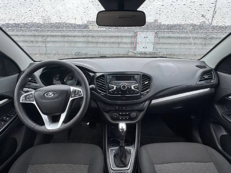 🏁в продаже lada vesta год выпуска: 2021 пробег на табло: 271 000 км птс: электронный, юр. чистый двигатель: 1.6 бензин трансмиссия: cvt vin: xtagfl440ny612402 цена: 690 000 руб. 📞 + 7 (928) 113-61-61 адрес: г. ростов-на-дону, тц «сиверс», пр. сиверса, 23 – как нас найти ежедневно с 10:00 до 20:00 способы оплаты: — наличные; — кредит (20 банков); — безнал без ндс; — обмен на ваш авто. больше подробностей об авто и способах оплаты узнавайте у менеджера @autozaorndbot _______________ смотрите все авто в наличии – https://autozao. ru/ 🗺️ присоединяйтесь к авто зао в других городах: — москва — краснодар — екатеринбург - фотография - 5