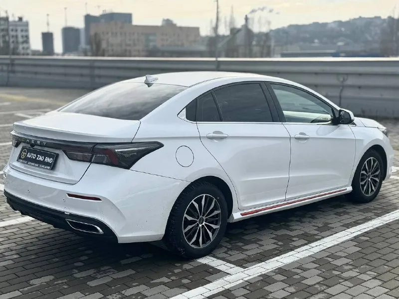 🏁в продаже omoda s5 год выпуска: 2023 пробег на табло: 55 933 км птс: электронный, юр. чистый двигатель: 1.5 бензин трансмиссия: cvt vin: lvvdc21b0pd187723 цена: 1 120 000 руб. 📞 + 7 (928) 113-61-61 адрес: г. ростов-на-дону, тц «сиверс», пр. сиверса, 23 – как нас найти способы оплаты: — наличные; — кредит (20 банков); — безнал без ндс; — обмен на ваш авто. больше подробностей об авто и способах оплаты узнавайте у менеджера в @autozaorndbot __________________ смотрите все авто в наличии – https://autozao. ru/ 🗺️ присоединяйтесь к авто зао в других городах: — москва — краснодар — екатеринбург - фотография - 3