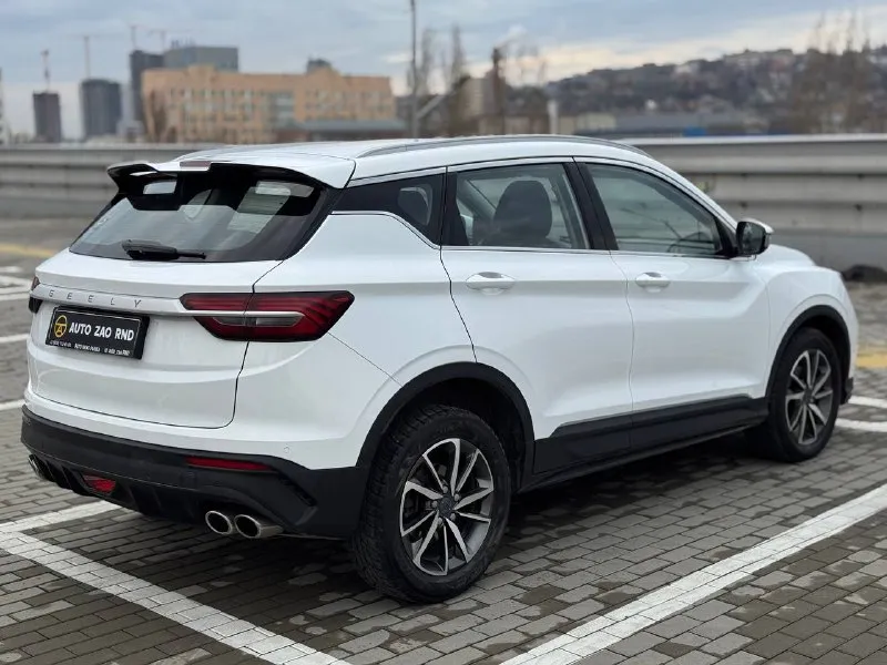 🏁в продаже geely coolray год выпуска: 2023 пробег на табло: 78 456 км птс: электронный, юр. чистый двигатель: 1.5 бензин трансмиссия: amt vin: y4k8622z9pb920834 цена: 1 350 000 руб. 📞 + 7 (928) 113-61-61 адрес: г. ростов-на-дону, тц «сиверс», пр. сиверса, 23 – как нас найти способы оплаты: — наличные; — кредит (20 банков); — безнал без ндс; — обмен на ваш авто. больше подробностей об авто и способах оплаты узнавайте у менеджера в @autozaorndbot __________________ смотрите все авто в наличии – https://autozao. ru/ 🗺️ присоединяйтесь к авто зао в других городах: — москва — краснодар — екатеринбург - фотография - 4