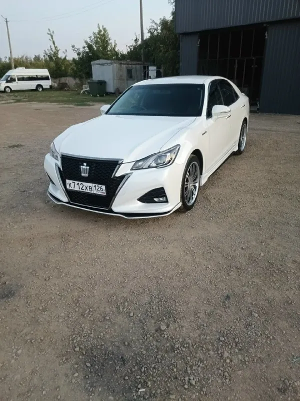 Краун живой в состоянии нового, 2,5 гибрид, весь в броне, один владелец, цена 2700000 контакты: http... - фотография