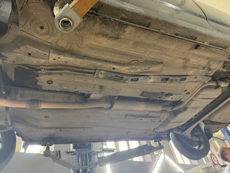 Lada priora 2009г пробег - 256000 цена 190 000₽ отдаю с номерами территориально ростов-на-дону возле тц рио я 6 владелец масло замена каждые 6к 126 мотор, весной вскрывали голову, менял прокладку гбц, работает отлично, масло не ест зимняя резина kumho на 14 литье стоит stinger 1 что поменял за последние два месяца: аккумулятор; стойки в круг; рул наконечники; опоры; шаровые; яйца; резинки гранат; все гранаты и ступичные подшипники; стартер; сцепа комплект; маховик; грм комплект; диски/барабаны; ремкомплект механизма задних тормозов; цилиндры зад; тросса ручника; подушки все; сальник привода; сальник штока; с/у рычага; сайлентблоки рычагов; ромашки; задний сальник коленвала; пыльники шрус 4 и мелочь всякая продаю по причине переезда связь +79518306932 vk. ru/id590143347 - фотография - 5