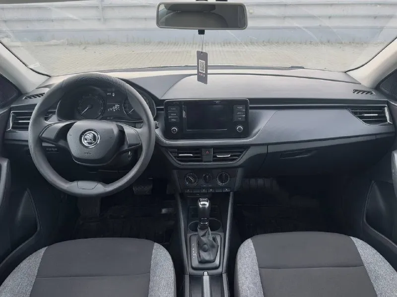 🏁в продаже skoda rapid год выпуска: 2021 пробег на табло: 121 000 км птс: электронный, юр. чистый двигатель: 1.6 бензин трансмиссия: at vin: xw8ac2nhxmk133546 цена: 1 330 000 руб. 📞 + 7 (928) 113-61-61 адрес: г. ростов-на-дону, тц «сиверс», пр. сиверса, 23 – как нас найти способы оплаты: — наличные; — кредит (20 банков); — безнал без ндс; — обмен на ваш авто. больше подробностей об авто и способах оплаты узнавайте у менеджера @autozaorndbot ________________ смотрите все авто в наличии – https://autozao. ru/ 🗺️ присоединяйтесь к авто зао в других городах: — москва — краснодар — екатеринбург - фотография - 5