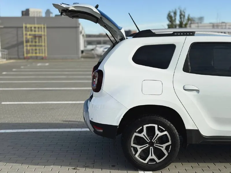 🏁в продаже renault duster комплектация: drive год выпуска: 2021 пробег на табло: 64 000 км птс : электронный, юр. чистый двигатель: 1.3 бензин трансмиссия: cvt vin: x7lhsrp3968215410 цена: 1 250 000 новая цена: 1 240 000 руб. 📞 +7 (863) 209-79-25 адрес: г. ростов-на-дону, тц «сиверс», пр. сиверса, 23 – как нас найти способы оплаты: — наличные; — кредит (20 банков); — безнал без ндс; — обмен на ваш авто. больше подробностей об авто и способах оплаты узнавайте у менеджера @autozaorndbot ___________ смотрите все авто в наличии – https://autozao. ru/ 🗺️ присоединяйтесь к авто зао в других городах: — москва — краснодар — екатеринбург - фотография - 5