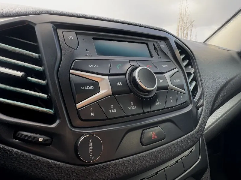 🏁в продаже lada vesta год выпуска: 2021 пробег на табло: 165 000 км птс: электронный, юр. чистый двигатель: 1.6 бензин трансмиссия: cvt vin: xtagfl440ny612471 цена: 690 000 новая цена: 680 000 руб. 📞 + 7 (928) 113-61-61 адрес: г. ростов-на-дону, тц «сиверс», пр. сиверса, 23 – как нас найти способы оплаты: — наличные; — кредит (20 банков); — безнал без ндс; — обмен на ваш авто. больше подробностей об авто и способах оплаты узнавайте у менеджера @autozaorndbot ___________ 👾🎄играть в гонку автозао 🎅🏻 смотрите все авто в наличии – https://autozao. ru/ 🗺️ присоединяйтесь к авто зао в других городах: — москва — краснодар — екатеринбург - фотография - 7