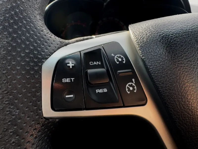 🏁в продаже lada vesta год выпуска: 2021 пробег на табло: 165 000 км птс: электронный, юр. чистый двигатель: 1.6 бензин трансмиссия: cvt vin: xtagfl440ny612471 цена: 690 000 новая цена: 680 000 руб. 📞 + 7 (928) 113-61-61 адрес: г. ростов-на-дону, тц «сиверс», пр. сиверса, 23 – как нас найти способы оплаты: — наличные; — кредит (20 банков); — безнал без ндс; — обмен на ваш авто. больше подробностей об авто и способах оплаты узнавайте у менеджера @autozaorndbot ___________ 👾🎄играть в гонку автозао 🎅🏻 смотрите все авто в наличии – https://autozao. ru/ 🗺️ присоединяйтесь к авто зао в других городах: — москва — краснодар — екатеринбург - фотография - 8