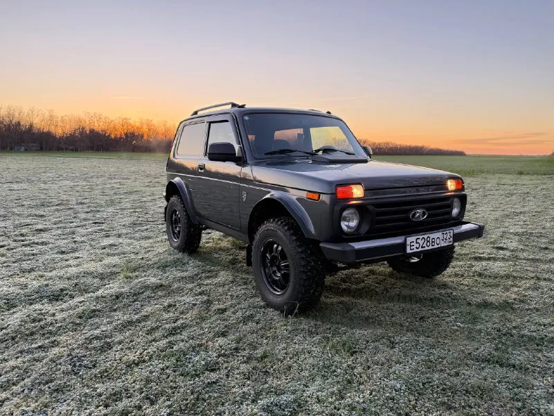 Нива в отличном состоянии, вложений абсолютно никаких не требует. я собственник. оригинальная версия... - фотография