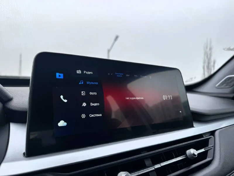 🏁в продаже chery tiggo 7 pro год выпуска: 2022 пробег на табло: 64 000 км птс: электронный, юр. чистый двигатель: 1.5 бензин трансмиссия: cvt vin: lvvdb21b9pd720803 цена: 1 330 000 новая цена: 1 300 000 руб. 📞 + 7 (928) 113-61-61 адрес: г. ростов-на-дону, тц «сиверс», пр. сиверса, 23 – как нас найти способы оплаты: — наличные; — кредит (20 банков); — безнал без ндс; — обмен на ваш авто. больше подробностей об авто и способах оплаты узнавайте у менеджера @autozaorndbot ________________ смотрите все авто в наличии – https://autozao. ru/ 🗺️ присоединяйтесь к авто зао в других городах: — москва — краснодар — екатеринбург - фотография - 6