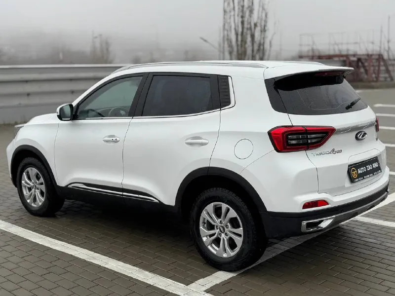 🏁в продаже chery tiggo 4 pro год выпуска: 2023 пробег на табло: 67 000 км птс: электронный, юр. чистый двигатель: 1.5 бензин трансмиссия: cvt vin: lvvdb21b8pd953653 цена: 1 050 000 новая цена: 1 020 000 руб. 📞 + 7 (928) 113-61-61 адрес: г. ростов-на-дону, тц «сиверс», пр. сиверса, 23 – как нас найти способы оплаты: — наличные; — кредит (20 банков); — безнал без ндс; — обмен на ваш авто. больше подробностей об авто и способах оплаты узнавайте у менеджера @autozaorndbot _______________ смотрите все авто в наличии – https://autozao. ru/ 🗺️ присоединяйтесь к авто зао в других городах: — москва — краснодар — екатеринбург - фотография - 3