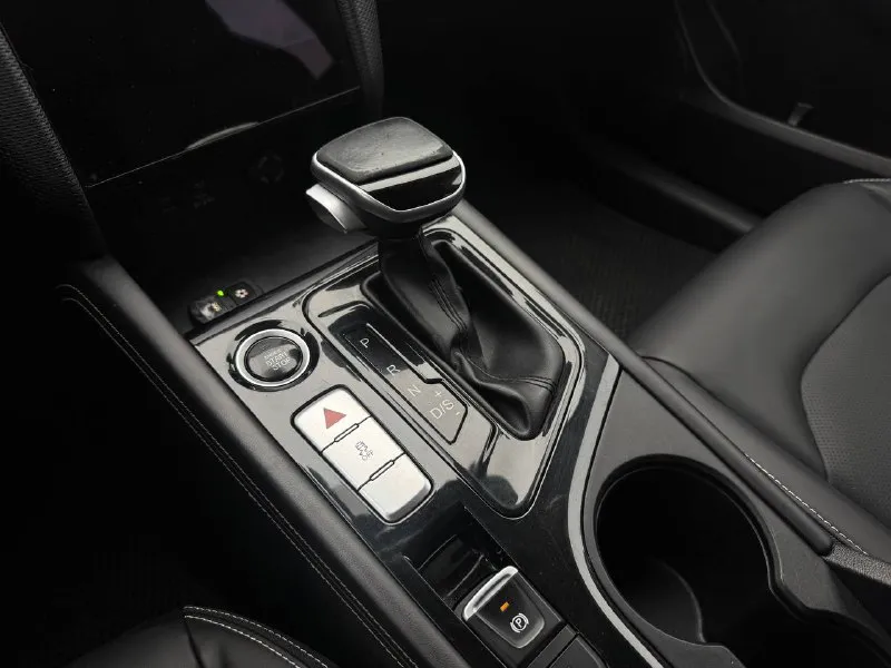 🏁в продаже jac j7 год выпуска: 2023 пробег на табло: 90 000 км птс: электронный, юр. чистый двигатель: 1.5 бензин трансмиссия: cvt vin: mx1j7aggxpk047354 цена: 1 020 000 новая цена: 990 000 руб. 📞 + 7 (928) 113-61-61 адрес: г. ростов-на-дону, тц «сиверс», пр. сиверса, 23 – как нас найти ежедневно с 10:00 до 20:00 способы оплаты: — наличные; — кредит (20 банков); — безнал без ндс; — обмен на ваш авто. больше подробностей об авто и способах оплаты узнавайте у менеджера @autozaorndbot _______________ смотрите все авто в наличии – https://autozao. ru/ 🗺️ присоединяйтесь к авто зао в других городах: — москва — краснодар — екатеринбург - фотография - 7