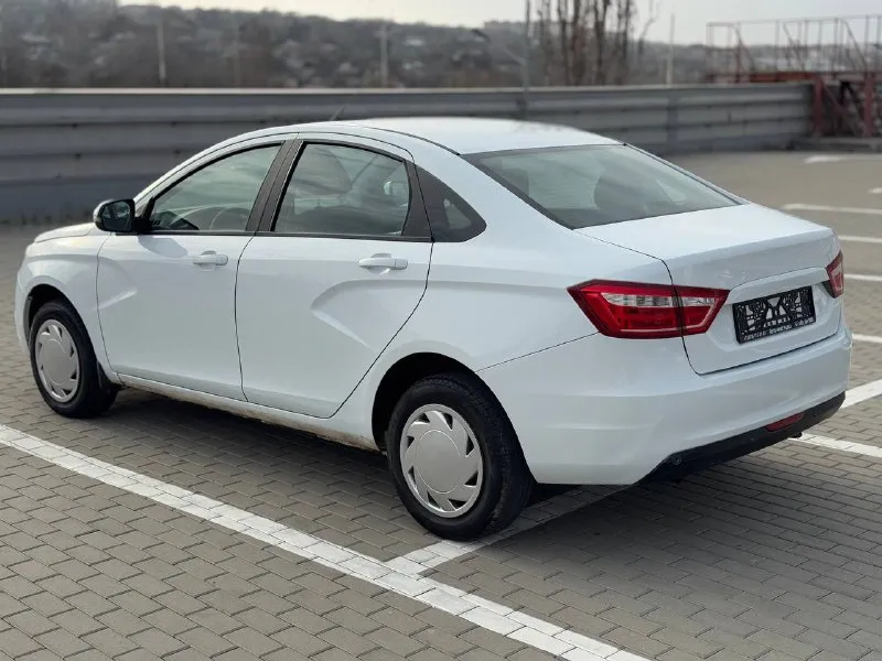 🏁в продаже lada vesta год выпуска: 2021 пробег на табло: 153 000 км птс: электронный, юр. чистый двигатель: 1.6 бензин трансмиссия: cvt vin:xtagfl440ny593290 цена: 670 000 новая цена: 660 000 руб. 📞 + 7 (928) 113-61-61 адрес: г. ростов-на-дону, тц «сиверс», пр. сиверса, 23 – как нас найти способы оплаты: — наличные; — кредит (20 банков); — безнал без ндс; — обмен на ваш авто. больше подробностей об авто и способах оплаты узнавайте у менеджера @autozaorndbot __________________ смотрите все авто в наличии – https://autozao. ru/ 🗺️ присоединяйтесь к авто зао в других городах: — москва — краснодар — екатеринбург - фотография - 4