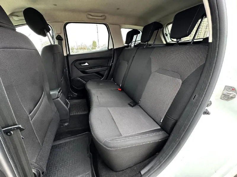 🏁в продаже renault duster комплектация: style год выпуска: 2021 пробег на табло: 65 000 км птс: электронный, юр. чистый двигатель: 1.3 бензин трансмиссия: cvt vin: x7lhsrp3968215384 цена: 1 260 000 новая цена: 1 240 000 руб. 📞 + 7 (928) 113-61-61 адрес: г. ростов-на-дону, тц «сиверс», пр. сиверса, 23 – как нас найти способы оплаты: — наличные; — кредит (20 банков); — безнал без ндс; — обмен на ваш авто. больше подробностей об авто и способах оплаты узнавайте у менеджера @autozaorndbot _______________ смотрите все авто в наличии – https://autozao. ru/ 🗺️ присоединяйтесь к авто зао в других городах: — москва — краснодар — екатеринбург - фотография - 7