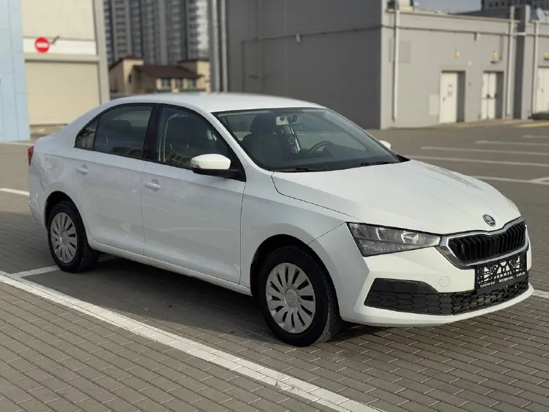 🏁в продаже skoda rapid год выпуска: 2021 пробег на табло: 121 000 км птс: электронный, юр. чистый двигатель: 1.6 бензин трансмиссия: at vin: xw8ac2nhxmk133546 цена: 950 000 новая цена: 940 000 руб. 📞 + 7 (928) 113-61-61 адрес: г. ростов-на-дону, тц «сиверс», пр. сиверса, 23 – как нас найти способы оплаты: — наличные; — кредит (20 банков); — безнал без ндс; — обмен на ваш авто. больше подробностей об авто и способах оплаты узнавайте у менеджера @autozaorndbot ________________ смотрите все авто в наличии – https://autozao. ru/ 🗺️ присоединяйтесь к авто зао в других городах: — москва — краснодар — екатеринбург - фотография - 2