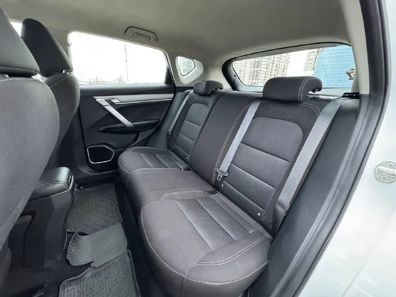 🏁в продаже geely coolray год выпуска: 2023 пробег на табло: 78 456 км птс: электронный, юр. чистый двигатель: 1.5 бензин трансмиссия: amt vin: y4k8622z9pb920834 цена: 1 350 000 новая цена: 1 320 000 руб. 📞 + 7 (928) 113-61-61 адрес: г. ростов-на-дону, тц «сиверс», пр. сиверса, 23 – как нас найти способы оплаты: — наличные; — кредит (20 банков); — безнал без ндс; — обмен на ваш авто. больше подробностей об авто и способах оплаты узнавайте у менеджера в @autozaorndbot __________________ смотрите все авто в наличии – https://autozao. ru/ 🗺️ присоединяйтесь к авто зао в других городах: — москва — краснодар — екатеринбург - фотография - 10