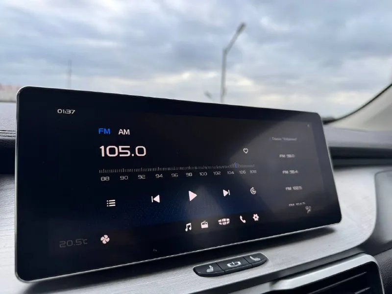 🏁в продаже geely coolray год выпуска: 2023 пробег на табло: 78 456 км птс: электронный, юр. чистый двигатель: 1.5 бензин трансмиссия: amt vin: y4k8622z9pb920834 цена: 1 350 000 новая цена: 1 320 000 руб. 📞 + 7 (928) 113-61-61 адрес: г. ростов-на-дону, тц «сиверс», пр. сиверса, 23 – как нас найти способы оплаты: — наличные; — кредит (20 банков); — безнал без ндс; — обмен на ваш авто. больше подробностей об авто и способах оплаты узнавайте у менеджера в @autozaorndbot __________________ смотрите все авто в наличии – https://autozao. ru/ 🗺️ присоединяйтесь к авто зао в других городах: — москва — краснодар — екатеринбург - фотография - 6