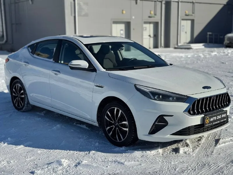 🏁в продаже jac j7 год выпуска: 2023 пробег на табло: 58 000 км птс: электронный, юр. чистый двигатель: 1.5 бензин трансмиссия: cvt vin: lj12fkt31p4024301 цена: 1 020 000 руб. 📞 + 7 (928) 113-61-61 адрес: г. ростов-на-дону, тц «сиверс», пр. сиверса, 23 – как нас найти способы оплаты: — наличные; — кредит (20 банков); — безнал без ндс; — обмен на ваш авто. больше подробностей об авто и способах оплаты узнавайте у менеджера @autozaorndbot _______________ смотрите все авто в наличии – https://autozao. ru/ 🗺️ присоединяйтесь к авто зао в других городах: — москва — краснодар — екатеринбург - фотография - 2