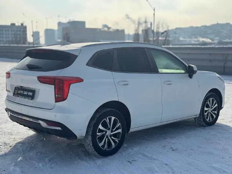 🏁в продаже haval jolion год выпуска: 2023 пробег на табло: 65 900 км птс : электронный, юр. чистый двигатель: 1.5 бензин трансмиссия: amt vin: xzgee04a4pa844784 цена: 1 300 0000 руб. 📞 + 7 (928) 113-61-61 адрес: г. ростов-на-дону, тц «сиверс», пр. сиверса, 23 – как нас найти способы оплаты: — наличные; — кредит (20 банков); — безнал без ндс; — обмен на ваш авто. больше подробностей об авто и способах оплаты узнавайте у менеджера @rnd_auto_zao ______________ смотрите все авто в наличии – https://autozao. ru/ 🗺️ присоединяйтесь к авто зао в других городах: — москва — краснодар — екатеринбург - фотография - 3