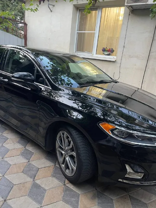 Ford fusion 2019 sel 1.5 ecoboost (184 л. с.) 1 владелец, в собственности 2 года. пробег 190 000 км. отличное состояние. кузов в родной краске. двигатель 2021 года, классический автомат (не робот). комплектация: кожа, люк, подогрев сидений, sync 3, carplay/android auto, адаптивный круиз, камера, парктроники, контроль слепых зон. обмен — только с доплатой от 950 000 ₽. автотека по запросу. осмотр: ростов-на-дону, западный. цена: 1 550 000 ₽ срочно. тел. : +7 (989) 533-08-66 вк: vk. ru/id138489116 - фотография - 2