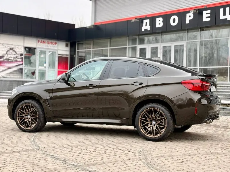 ✨ bmw x6 (f16) ⭐️ ключевые особенности: - ✅ год выпуска: 2017 - 🏎 тип кузова: кросс-купе - ⚙️ двигатель: 3.0-литровый бензин, 306 л. с. - 📊 расход топлива: 9.5 л/100 км (город) - 💨 трансмиссия: 8-ступенчатый автомат 🔥 премиальные опции: - 🎧 звук от harman kardon - 🔦 адаптивные фары - 🍃 открытие багажника ногой - 🌡 керамическая полировка кузова в родном окрасе 💯% 🤝 преимущества: - 🟢 юридически чистый - 🚗 полностью проверен - 🩴 возможен обмен, продажа в кредит 💰 стоимость: 3 450 000 руб. (торг возможен) ☎️ контакты: - 📞 +7 (949) 910-02-20, +7 (909) 408-88-98 - 📱 telegram, whatsapp - местоположение: донецк - фотография - 2