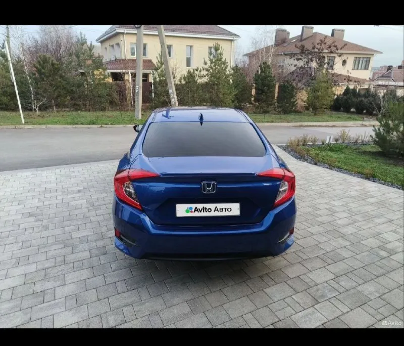 🚗марка модель: honda civic 🗓️год выпуска: 2018 💵цена: 1 835 000 🕹️кпп: вариатор 🛢️объём: 1.5 turbo 182 л. с. ⛽тип двигателя: бензин 🏃🏻‍♂️пробег: 100 000 км 🏙️город: ростов-на-дону телефон: 89376327222 велюровый салон; камеры заднего и бокового видов; двухзонный климат-контроль; люк; подогрев передних сидений; подогрев зеркал заднего (бокового) видов; бесключевой доступ; кожаный руль и селектор кпп; виртуальная приборная панель; мультируль; автозапуск; 2 ключа; большой монитор мультимедии. качественная шви салона и арок; антихром; качественный свет (были установлены лазерные 3-х чиповые светодиодные линзы, покрашен пластик внутри фары, а так же установлены светодиодные лампы в дальний свет и противотуманные фары); активирован carplay\android avto; новая зимняя резина; проведено то; силиконовые рамки rcs; 3d lux коврики; коврик в багажник; https://www. avito. ru/donetsk/avtomobili/honda_civic_1.5_cvt_2018_100_000_km_7865131190?utm_campaign=native&utm_medium=item_page_android&utm_source=soc_sharing_seller - фотография - 5
