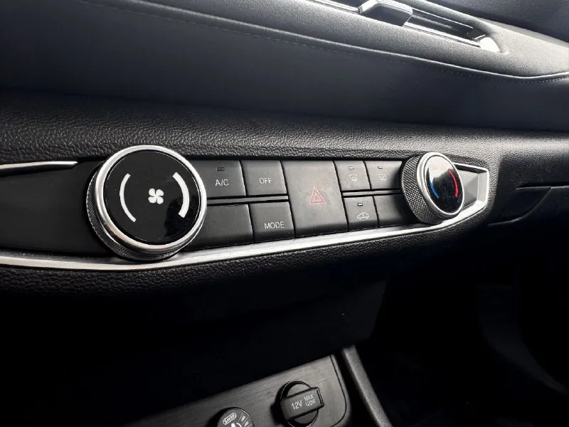 🏁в продаже baic u5 год выпуска: 2023 пробег на табло: 49 000км птс: электронный, юр. чистый двигатель: 1.5 бензин трансмиссия: cvt vin: xwdclsac2p0000624 цена: 1 100 000 руб. 📞 + 7 (928) 113-61-61 адрес: г. ростов-на-дону, тц «сиверс», пр. сиверса, 23 – как нас найти способы оплаты: — наличные; — кредит (20 банков); — безнал без ндс; — обмен на ваш авто. больше подробностей об авто и способах оплаты узнавайте у менеджера @autozaorndbot ______________ смотрите все авто в наличии – https://autozao. ru/ 🗺️ присоединяйтесь к авто зао в других городах: — москва — краснодар — екатеринбург - фотография - 9