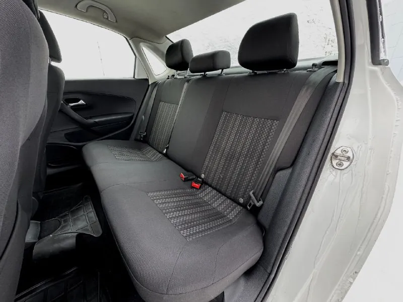 🏁в продаже volkswagen polo год выпуска: 2019 пробег на табло: 164 000км птс: оригинальный, юр. чистый двигатель: 1.6 бензин трансмиссия: аt vin: xw8zzz61zkg042962 цена: 740 000 руб. 📞 + 7 (928) 113-61-61 адрес: г. ростов-на-дону, тц «сиверс», пр. сиверса, 23 – как нас найти способы оплаты: — наличные; — кредит (20 банков); — безнал без ндс; — обмен на ваш авто. больше подробностей об авто и способах оплаты узнавайте у менеджера @autozaorndbot ___________ смотрите все авто в наличии – https://autozao. ru/ 🗺️ присоединяйтесь к авто зао в других городах: — москва — краснодар — екатеринбург - фотография - 6