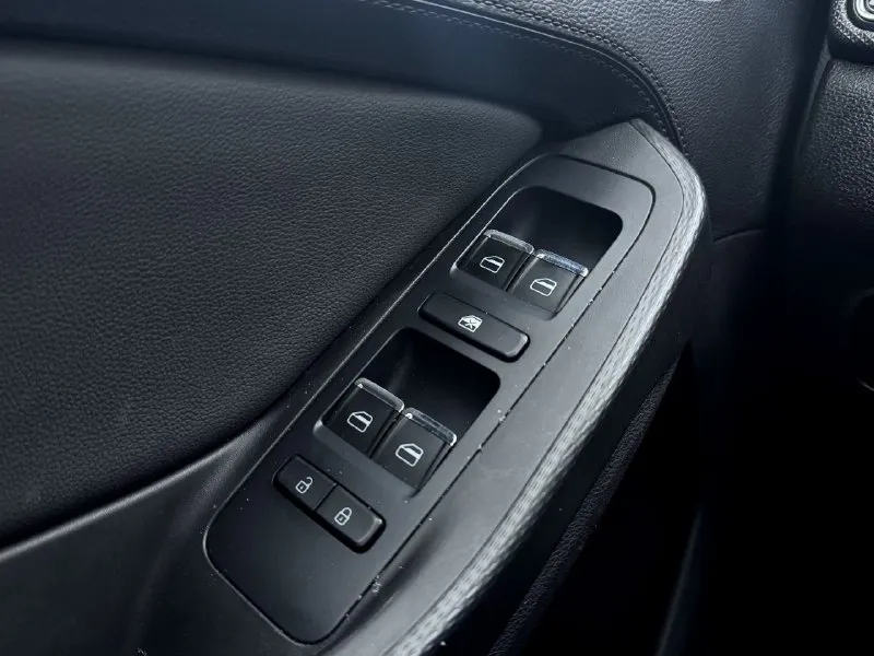 🏁в продаже chery tiggo 4 год выпуска: 2022 пробег на табло: 50 000км птс: электронный, юр. чистый двигатель: 1.5 бензин трансмиссия: cvt vin: lvvdb21b0nd900314 цена: 1 050 000 руб. 📞 + 7 (928) 113-61-61 адрес: г. ростов-на-дону, тц «сиверс», пр. сиверса, 23 – как нас найти способы оплаты: — наличные; — кредит (20 банков); — безнал без ндс; — обмен на ваш авто. больше подробностей об авто и способах оплаты узнавайте у менеджера @autozaorndbot _____________ смотрите все авто в наличии – https://autozao. ru/ 🗺️ присоединяйтесь к авто зао в других городах: — москва — краснодар — екатеринбург - фотография - 10