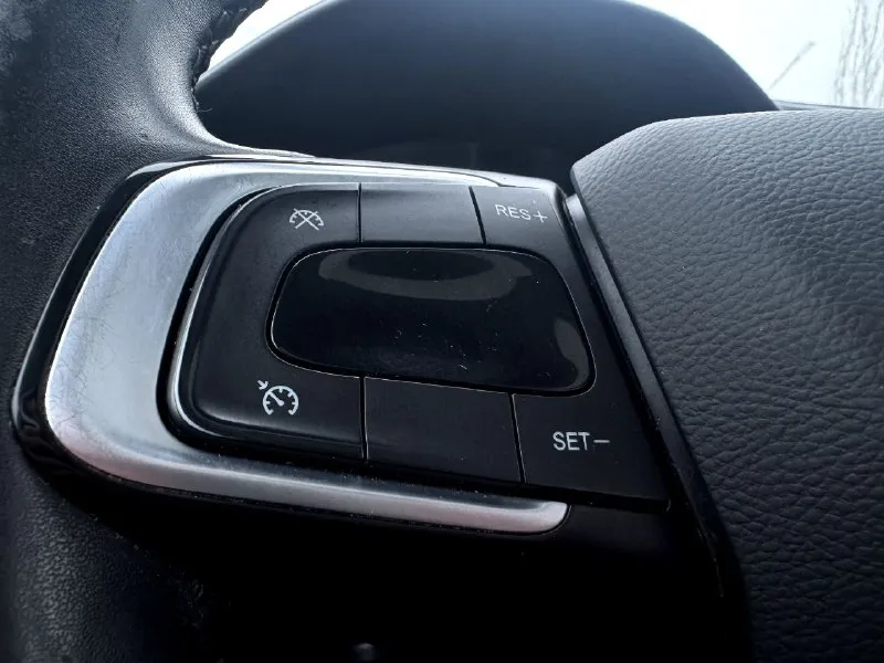 🏁в продаже chery tiggo 4 год выпуска: 2022 пробег на табло: 50 000км птс: электронный, юр. чистый двигатель: 1.5 бензин трансмиссия: cvt vin: lvvdb21b0nd900314 цена: 1 050 000 руб. 📞 + 7 (928) 113-61-61 адрес: г. ростов-на-дону, тц «сиверс», пр. сиверса, 23 – как нас найти способы оплаты: — наличные; — кредит (20 банков); — безнал без ндс; — обмен на ваш авто. больше подробностей об авто и способах оплаты узнавайте у менеджера @autozaorndbot _____________ смотрите все авто в наличии – https://autozao. ru/ 🗺️ присоединяйтесь к авто зао в других городах: — москва — краснодар — екатеринбург - фотография - 7