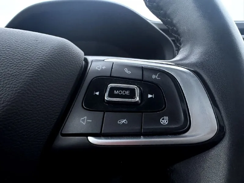 🏁в продаже chery tiggo 4 год выпуска: 2022 пробег на табло: 50 000км птс: электронный, юр. чистый двигатель: 1.5 бензин трансмиссия: cvt vin: lvvdb21b0nd900314 цена: 1 050 000 руб. 📞 + 7 (928) 113-61-61 адрес: г. ростов-на-дону, тц «сиверс», пр. сиверса, 23 – как нас найти способы оплаты: — наличные; — кредит (20 банков); — безнал без ндс; — обмен на ваш авто. больше подробностей об авто и способах оплаты узнавайте у менеджера @autozaorndbot _____________ смотрите все авто в наличии – https://autozao. ru/ 🗺️ присоединяйтесь к авто зао в других городах: — москва — краснодар — екатеринбург - фотография - 8