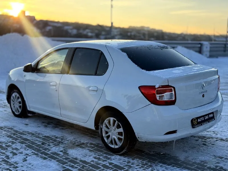 🏁в продаже renault logan год выпуска: 2021 пробег на табло: 81 000км птс: электронный, юр. чистый двигатель: 1.6 бензин трансмиссия: мt vin: x7l4srlv467346080 цена: 570 000 руб. 📞 + 7 (928) 113-61-61 адрес: г. ростов-на-дону, тц «сиверс», пр. сиверса, 23 – как нас найти способы оплаты: — наличные; — кредит (20 банков); — безнал без ндс; — обмен на ваш авто. больше подробностей об авто и способах оплаты узнавайте у менеджера @autozaorndbot _______________ смотрите все авто в наличии – https://autozao. ru/ 🗺️ присоединяйтесь к авто зао в других городах: — москва — краснодар — екатеринбург - фотография - 3