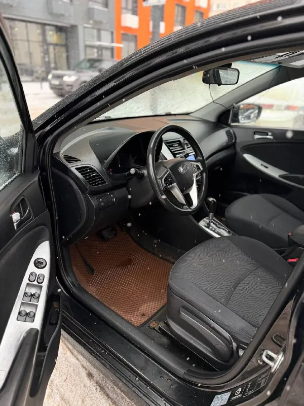 Объем: 1.4 107 лс тип двигателя:бензин коробка:автомат птс оригинал отличная отчёт без выплат красивый черный цвет хорошая комплектация резина зима хорошая аудиосистема 4 стеклоподъемника подогрев лобового стекла и заднего подогрев сидений табло без ошибок техника в идеальном состоянии кондей морозит кузов выглядит отлично двигатель работает идеально акпп в идеальном состоянии без рывков и пинков !! вся обслужена от а доя !! юридически чистая что еще добавить не знаю 🤷‍♂️ 620₽ торг присутствует у капота реальному покупателю !!! 89966136069 - фотография - 3