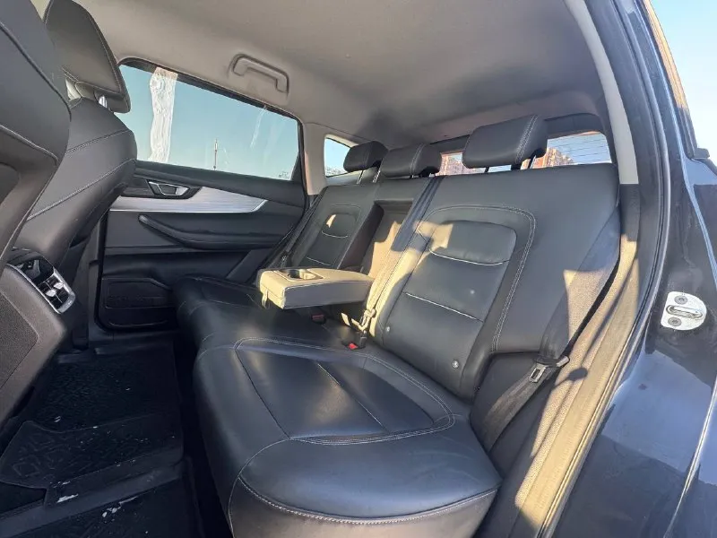 🏁в продаже chery tiggo 7 pro max год выпуска: 2023 пробег на табло: 72 528 км птс: электронный, юр. чистый двигатель: 1.5 бензин трансмиссия: cvt vin: lvvdb21b5pd827816 цена: 1 490 000 новая цена: 1 450 000 руб. 📞 +7 (938) 130-35-61 адрес: г. ростов-на-дону, тц «сиверс», пр. сиверса, 23 – как нас найти способы оплаты: — наличные; — кредит (20 банков); — безнал без ндс; — обмен на ваш авто. больше подробностей об авто и способах оплаты узнавайте у менеджера @autozaorndbot ___________ смотрите все авто в наличии – https://autozao. ru/ 🗺️ присоединяйтесь к авто зао в других городах: — москва — краснодар — екатеринбург - фотография - 10