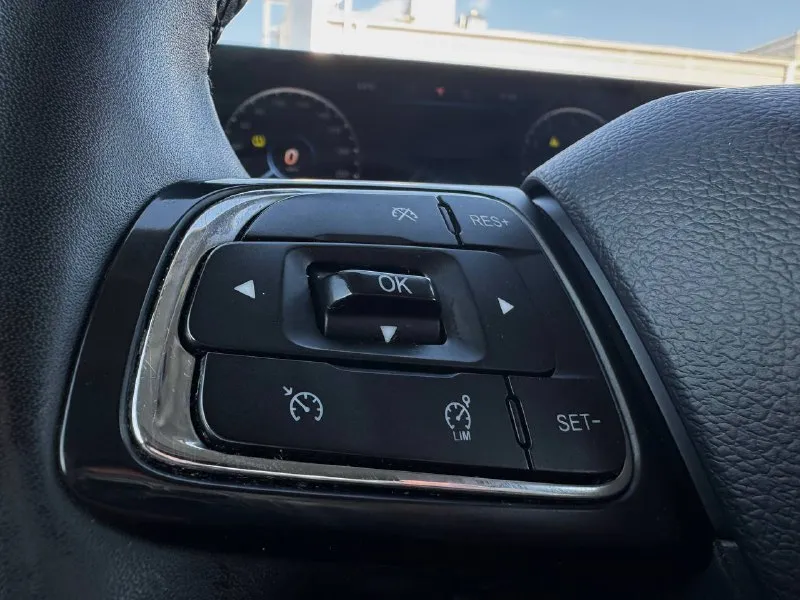 🏁в продаже chery tiggo 7 pro max год выпуска: 2023 пробег на табло: 72 528 км птс: электронный, юр. чистый двигатель: 1.5 бензин трансмиссия: cvt vin: lvvdb21b5pd827816 цена: 1 490 000 новая цена: 1 450 000 руб. 📞 +7 (938) 130-35-61 адрес: г. ростов-на-дону, тц «сиверс», пр. сиверса, 23 – как нас найти способы оплаты: — наличные; — кредит (20 банков); — безнал без ндс; — обмен на ваш авто. больше подробностей об авто и способах оплаты узнавайте у менеджера @autozaorndbot ___________ смотрите все авто в наличии – https://autozao. ru/ 🗺️ присоединяйтесь к авто зао в других городах: — москва — краснодар — екатеринбург - фотография - 6