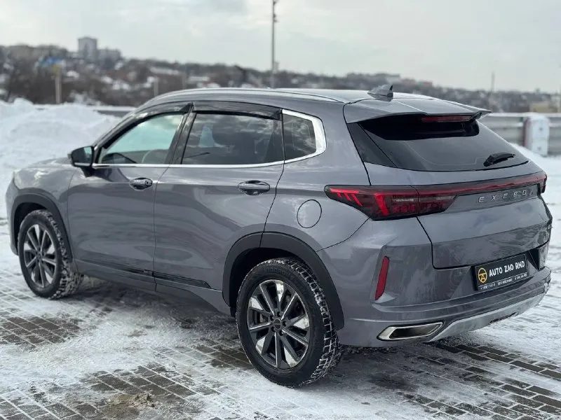 🏁в продаже exeed lx год выпуска: 2023 пробег на табло: 60 800 км птс: электронный, юр. чистый двигатель: 1.5 бензин трансмиссия: cvt vin: lvtdb21b6pe905619 цена: 1 460 000 руб. 📞 +7 (938) 130-35-61 адрес: г. ростов-на-дону, тц «сиверс», пр. сиверса, 23 – как нас найти способы оплаты: — наличные; — кредит (20 банков); — безнал без ндс; — обмен на ваш авто. больше подробностей об авто и способах оплаты узнавайте у менеджера @autozaorndbot ___________ смотрите все авто в наличии – https://autozao. ru/ 🗺️ присоединяйтесь к авто зао в других городах: — москва — краснодар — екатеринбург - фотография - 3