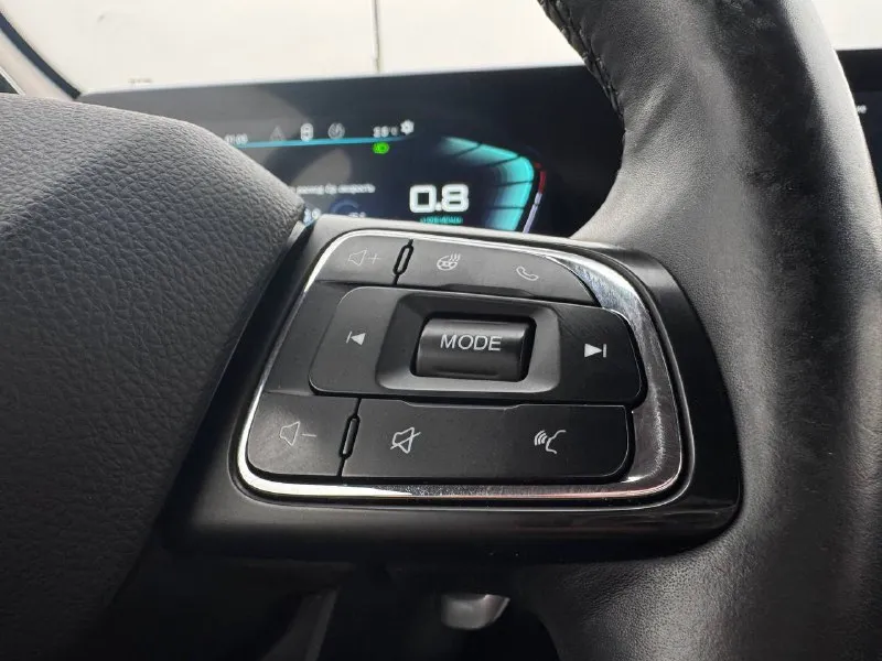 🏁в продаже exeed lx год выпуска: 2023 пробег на табло: 60 800 км птс: электронный, юр. чистый двигатель: 1.5 бензин трансмиссия: cvt vin: lvtdb21b6pe905619 цена: 1 460 000 руб. 📞 +7 (938) 130-35-61 адрес: г. ростов-на-дону, тц «сиверс», пр. сиверса, 23 – как нас найти способы оплаты: — наличные; — кредит (20 банков); — безнал без ндс; — обмен на ваш авто. больше подробностей об авто и способах оплаты узнавайте у менеджера @autozaorndbot ___________ смотрите все авто в наличии – https://autozao. ru/ 🗺️ присоединяйтесь к авто зао в других городах: — москва — краснодар — екатеринбург - фотография - 7