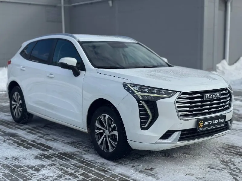🏁в продаже haval jolion год выпуска: 2023 пробег на табло: 65 000 км птс: электронный, юр. чистый двигатель: 1.5 бензин трансмиссия: amt vin: xzgee04a7pa844777 цена: 1 290 000 руб. 📞 +7 (938) 130-35-61 адрес: г. ростов-на-дону, тц «сиверс», пр. сиверса, 23 – как нас найти способы оплаты: — наличные; — кредит (20 банков); — безнал без ндс; — обмен на ваш авто. больше подробностей об авто и способах оплаты узнавайте у менеджера @autozaorndbot ___________ смотрите все авто в наличии – https://autozao. ru/ 🗺️ присоединяйтесь к авто зао в других городах: — москва — краснодар — екатеринбург - фотография - 2
