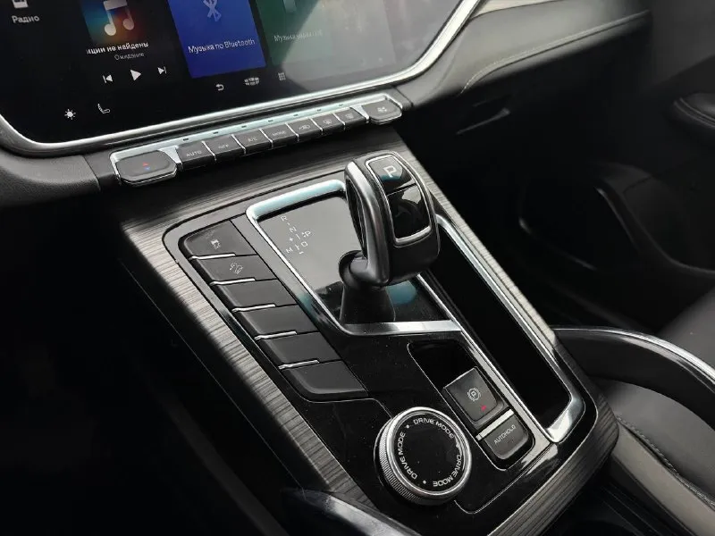 🏁в продаже geely atlas pro год выпуска: 2022 пробег на табло: 77 000 км птс: электронный, юр. чистый двигатель: 1.5 бензин трансмиссия: at vin: y4k8722z6nb306057 цена: 1 450 000 руб. 📞 +7 (938) 130-35-61 адрес: г. ростов-на-дону, тц «сиверс», пр. сиверса, 23 – как нас найти способы оплаты: — наличные; — кредит (20 банков); — безнал без ндс; — обмен на ваш авто. больше подробностей об авто и способах оплаты узнавайте у менеджера в @autozaorndbot ___________ смотрите все авто в наличии – https://autozao. ru/ 🗺️ присоединяйтесь к авто зао в других городах: — москва — краснодар — екатеринбург - фотография - 8