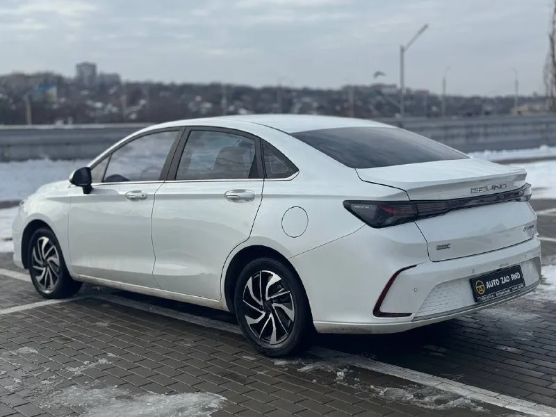 🏁в продаже baic u5 plus год выпуска: 2023 пробег на табло: 34 000 км птс: электронный, юр. чистый двигатель: 1.5 бензин трансмиссия: cvt vin: xwdclsac9p0001575 цена: 1 100 000 руб. 📞 +7 (938) 130-35-61 адрес: г. ростов-на-дону, тц «сиверс», пр. сиверса, 23 – как нас найти способы оплаты: — наличные; — кредит (20 банков); — безнал без ндс; — обмен на ваш авто. больше подробностей об авто и способах оплаты узнавайте у менеджера в @autozaorndbot ___________ смотрите все авто в наличии – https://autozao. ru/ 🗺️ присоединяйтесь к авто зао в других городах: — москва — краснодар — екатеринбург - фотография - 3