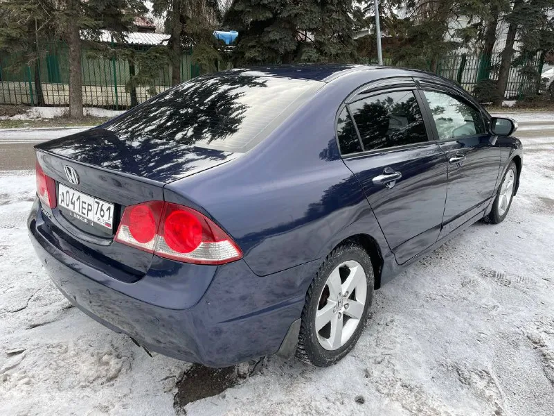 Honda civic 2008 г. в 4d. в отличном состоянии. в максимальной комплектации. птс оригинал, 4 владельца, два ключа. у машины зеленый отчет истории, без дтп, с родным пробегом. двигатель 1.8 на 140 л. с работает ровно, весь сухой, тянет отлично. коробка классический автомат, передачи листает не заметно. ходовая приятная без посторонних звуков. кузов в отличном состоянии, весь ровный и красивый. салон чистый и аккуратный. в машине есть все для комфортного передвижения, а именно: климат контроль подогрев сидений камера заднего вида магнитола с блютус мультируль подрулевые лепестки и т. д. стоят красивые, заводские литые диски на хорошей зимней резине. машина обслужена и вложений не требует. все документы в порядке. цена: 695к автотека 👇 автотека хонда цивик ростов-на-дону связь: 89064257555 - фотография - 5