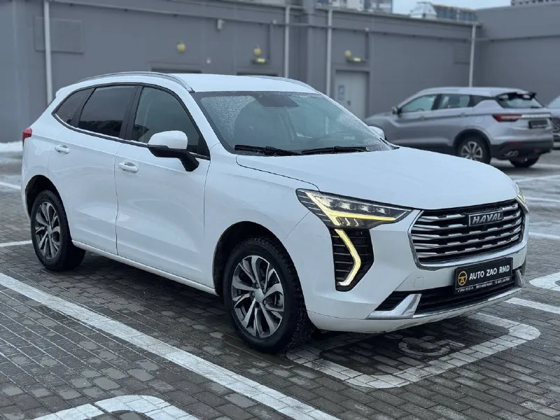 🏁в продаже haval jolion год выпуска: 2023 пробег на табло: 92 000 км птс: электронный, юр. чистый двигатель: 1.5 бензин трансмиссия: amt vin: xzgee04a5pa844616 цена: 1 290 000 руб. 📞 +7 (938) 130-35-61 адрес: г. ростов-на-дону, тц «сиверс», пр. сиверса, 23 – как нас найти способы оплаты: — наличные; — кредит (20 банков); — безнал без ндс; — обмен на ваш авто. больше подробностей об авто и способах оплаты узнавайте у менеджера в @autozaorndbot ___________ смотрите все авто в наличии – https://autozao. ru/ 🗺️ присоединяйтесь к авто зао в других городах: — москва — краснодар — екатеринбург - фотография - 2