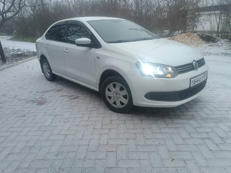 Продам volkswagen polo 1,6 2014г. в, мех. 5ст. кпп. в хорошем состоянии с оригинальным пробегом 160т... - фотография