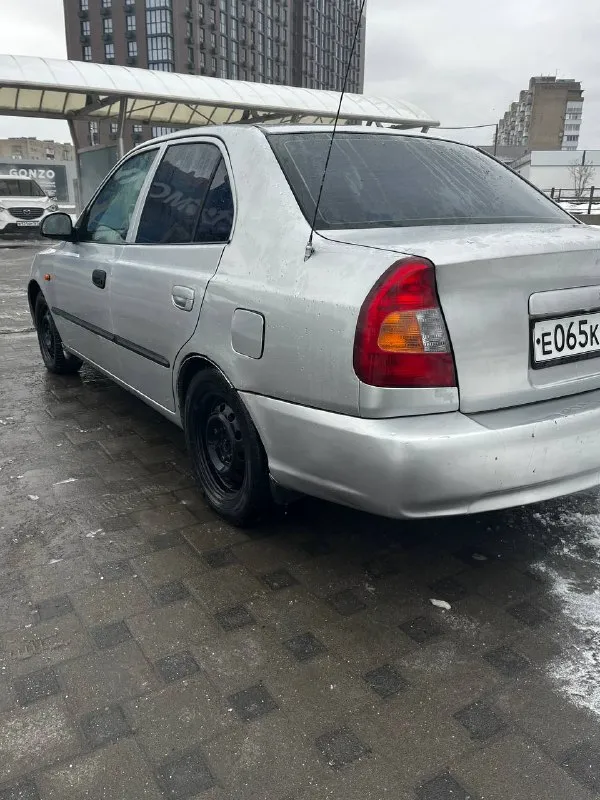 Хендай акцент 2001 265000 механика 1.6 бензин 330000 азов 8-993-455-32-95 мотор не дымит на троит по... - фотография