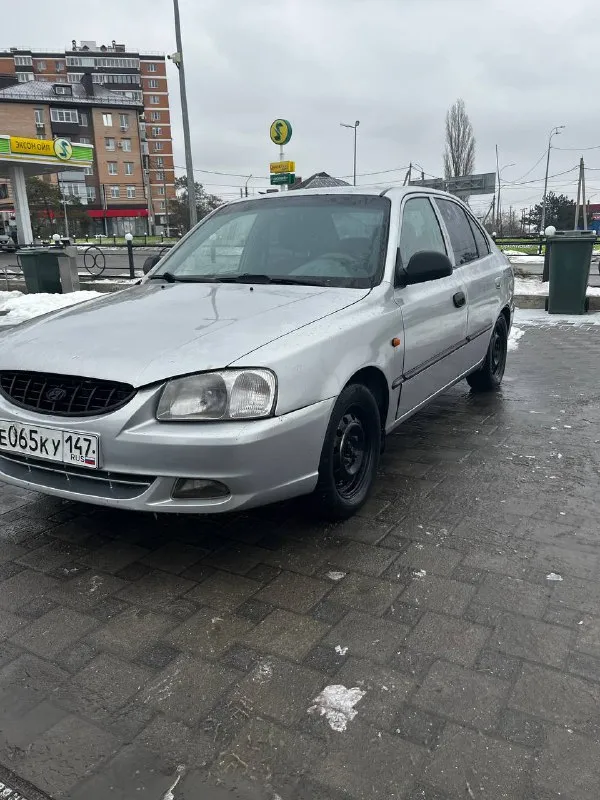 Хендай акцент 2001 265000 механика 1.6 бензин 330000 азов 8-993-455-32-95 мотор не дымит на троит поменял все расходники (масло, грм, свечи, бронепровода, фильтра ) ходовка мягенькая кпп без хрустов и выбиваний втыкается пальцем хороший торг быстрым - фотография - 4