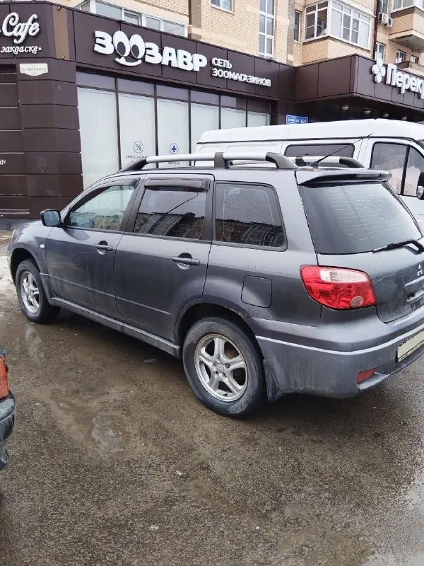🔥mitsubishi outlander🔥 ✅2008 г 2.0 4wd ✅3 хоза 245к пробега ✅хорошая техника ✅мотор работает ровно ✅2 комплекта резины по минусам: нужно поменять заднюю балку 18к+работа 12к, крашена крышка багажника, без шпакли, все остальные детали заводской окрас автотека: m. avito. ru/autoteka-r. .. цена: 485.000 89897105540 - фотография - 2