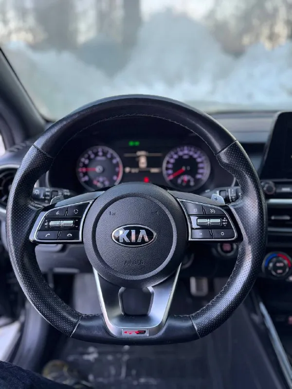 Продам личный автомобиль ! один владелец. 2021 год. комплектация предмаксимальная gt-line. 94000 пробег. обслуживание у дилера до 70.000км. катализатор вырезан. одно дтп в передний бампер. металл весь родной. четкое и своевременное обслуживание цена 1.980.000р 89286267671 - фотография - 4