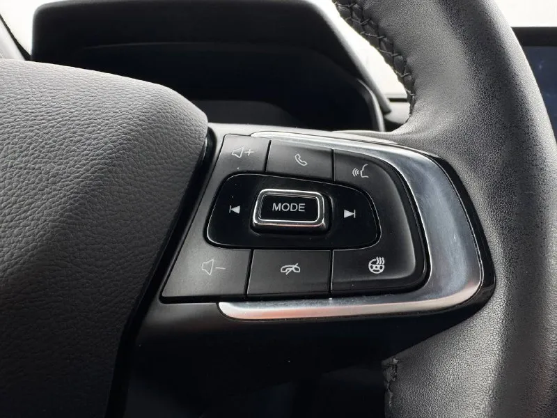 🏁в продаже chery tiggo 7 pro год выпуска: 2022 пробег на табло: 68 000 км птс: электронный двигатель: 1.5 бензин трансмиссия: cvt vin: lvvdb21b5nd737434 цена: 1 280 000 руб. 📞 +7 (938) 130-35-61 адрес: г. ростов-на-дону, тц «сиверс», пр. сиверса, 23 – как нас найти способы оплаты: — наличные; — кредит (20 банков); — безнал без ндс; — обмен на ваш авто. больше подробностей об авто и способах оплаты узнавайте у менеджера в @autozaorndbot ___________ смотрите все авто в наличии – https://autozao. ru/ 🗺️ присоединяйтесь к авто зао в других городах: — москва — краснодар - фотография - 6