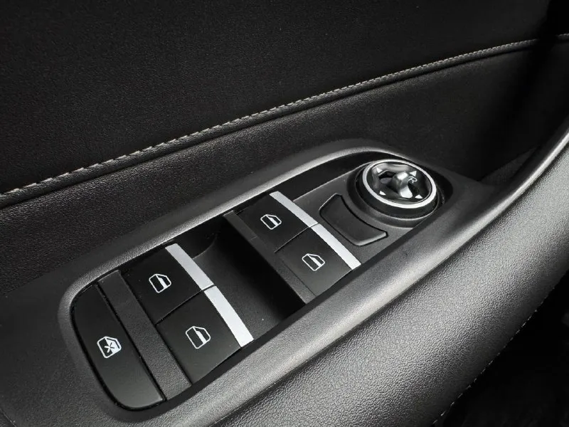 🏁в продаже chery tiggo 7 pro год выпуска: 2022 пробег на табло: 68 000 км птс: электронный двигатель: 1.5 бензин трансмиссия: cvt vin: lvvdb21b5nd737434 цена: 1 280 000 руб. 📞 +7 (938) 130-35-61 адрес: г. ростов-на-дону, тц «сиверс», пр. сиверса, 23 – как нас найти способы оплаты: — наличные; — кредит (20 банков); — безнал без ндс; — обмен на ваш авто. больше подробностей об авто и способах оплаты узнавайте у менеджера в @autozaorndbot ___________ смотрите все авто в наличии – https://autozao. ru/ 🗺️ присоединяйтесь к авто зао в других городах: — москва — краснодар - фотография - 7