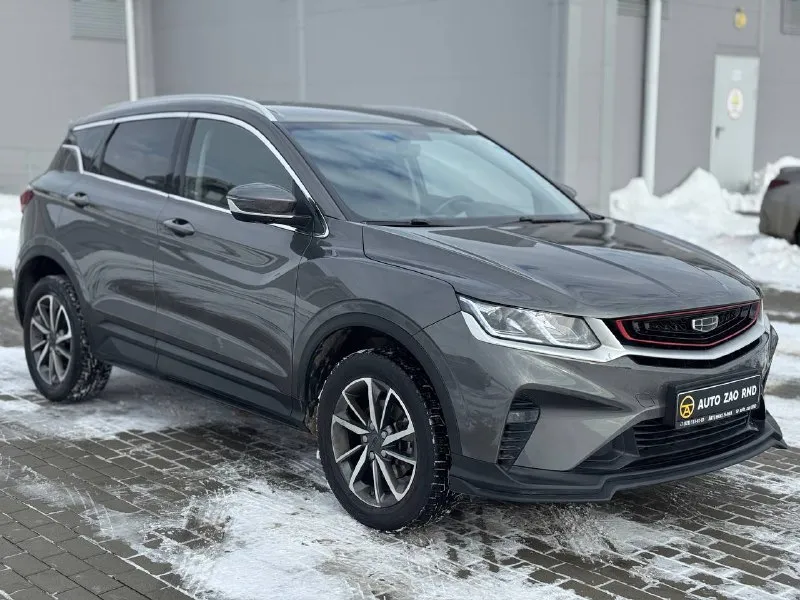 🏁в продаже geely coolray год выпуска: 2023 пробег на табло: 79 000 км птс: электронный, юр. чистый двигатель: 1.5 бензин трансмиссия: amt vin: y4k8622z2pb905057 цена: 1 330 000 новая цена: 1 290 000 руб. 📞 +7 (938) 130-35-61 адрес: г. ростов-на-дону, тц «сиверс», пр. сиверса, 23 – как нас найти способы оплаты: — наличные; — кредит (20 банков); — безнал без ндс; — обмен на ваш авто. больше подробностей об авто и способах оплаты узнавайте у менеджера @autozaorndbot ___________ смотрите все авто в наличии – https://autozao. ru/ 🗺️ присоединяйтесь к авто зао в других городах: — москва — краснодар — екатеринбург - фотография - 2